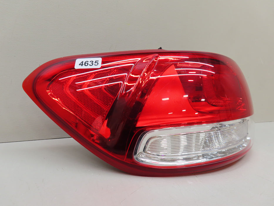 2016-2018 KIA SORENTO REAR LEFT DRIVER SIDE TAIL LIGHT OUTER OEM
