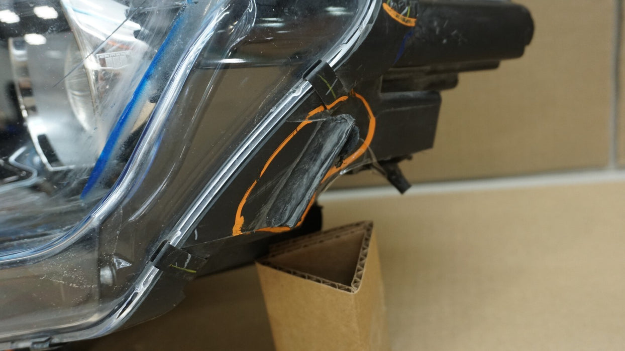 2016-2018 CHEVROLET CAMARO FRONT LEFT DRIVER SIDE HEADLIGHT OEM 16 17 18