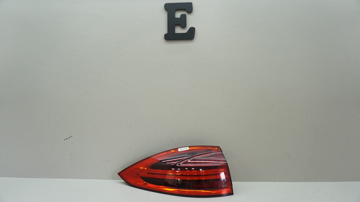2015-2017 PORSCHE CAYENNE REAR LEFT DRIVER SIDE OUTER TAIL LIGHT OEM 7P5945207R