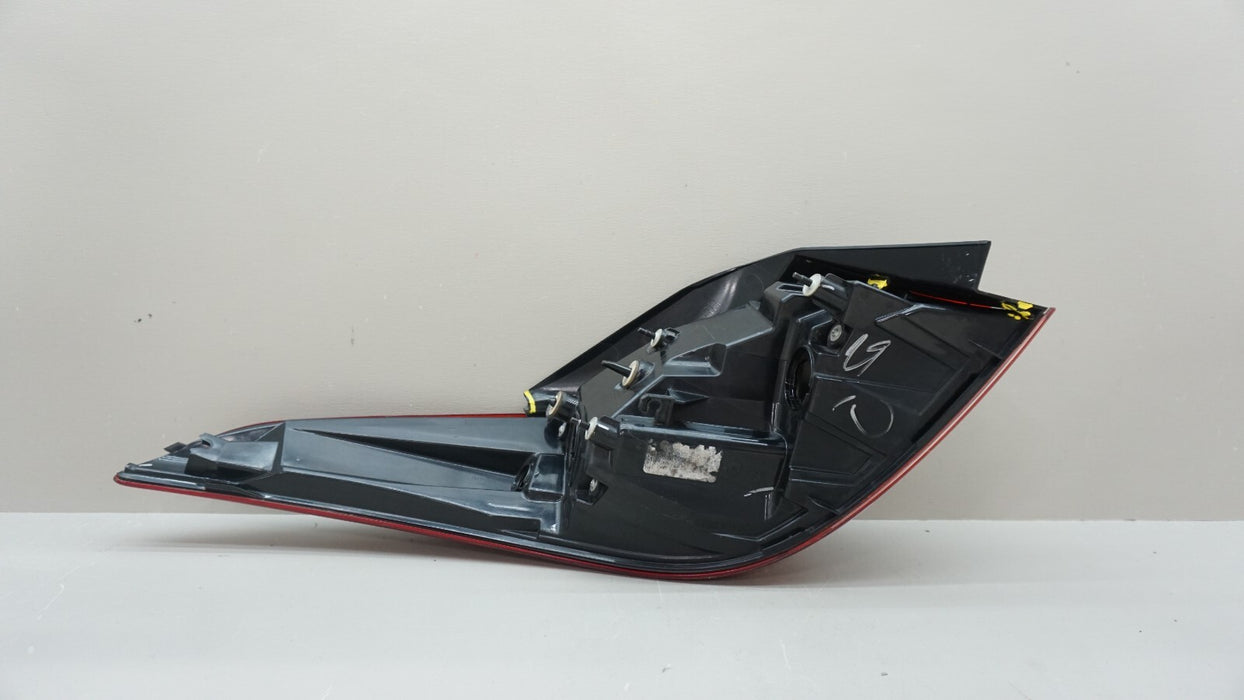 2014-2016 HYUNDAI ELANTRA REAR RH RIGHT PASSENGER SIDE TAIL LIGHT OEM