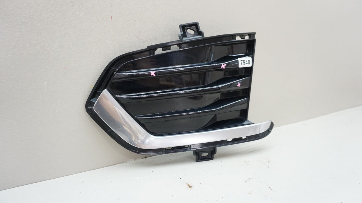 2017-2021 CADILLAC XT5 FRONT LEFT DRIVERS SIDE FOG LIGHT TRIM MOLDING OEM