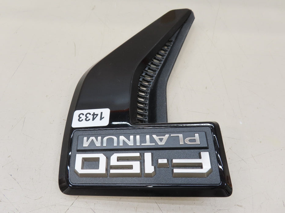 2021-2023 FORD F-150 PLATINUM FRONT RIGHT PASSENGER SIDE FENDER VENT EMBLEM OEM