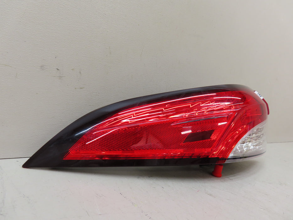 2020 2021 2022 TOYOTA COROLLA REAR LEFT DRIVER SIDE TAIL LIGHT OEM