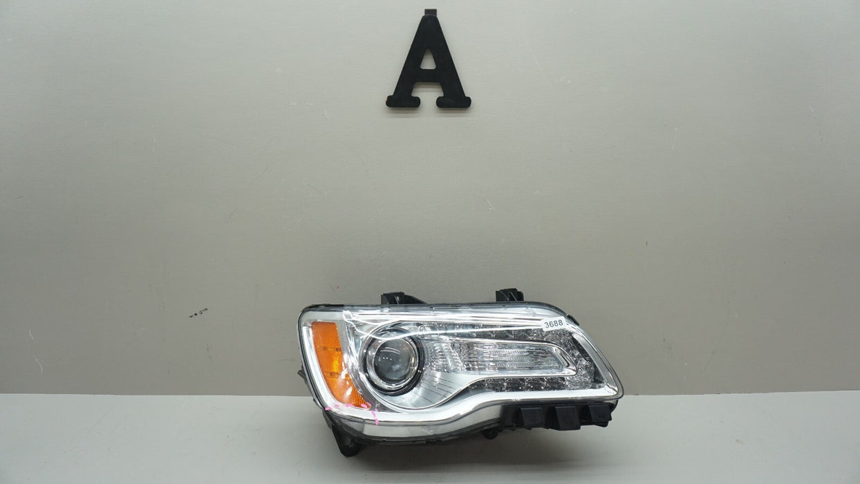 2012-2014 CHRYSLER 300 FRONT RIGHT SIDE HEADLIGHT LAMP HALOGEN OEM BAM92153000