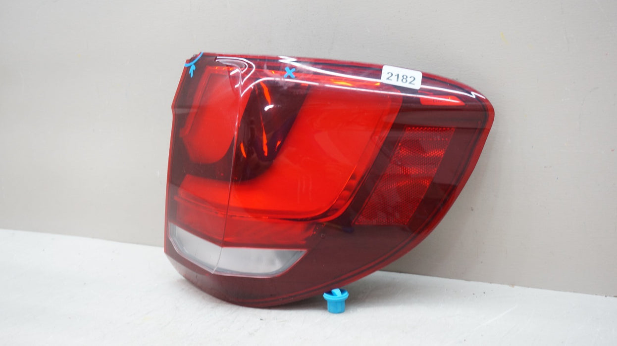 2014-2018 BMW X5 F15 REAR RIGHT PASSENGER SIDE OUTER TAIL LIGHT OEM 7290104