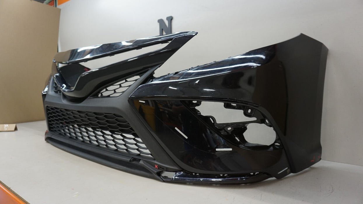 2018-2020 TOYOTA CAMRY SPORT SE FRONT BUMPER COVER OEM  18 19 20 53113-06230