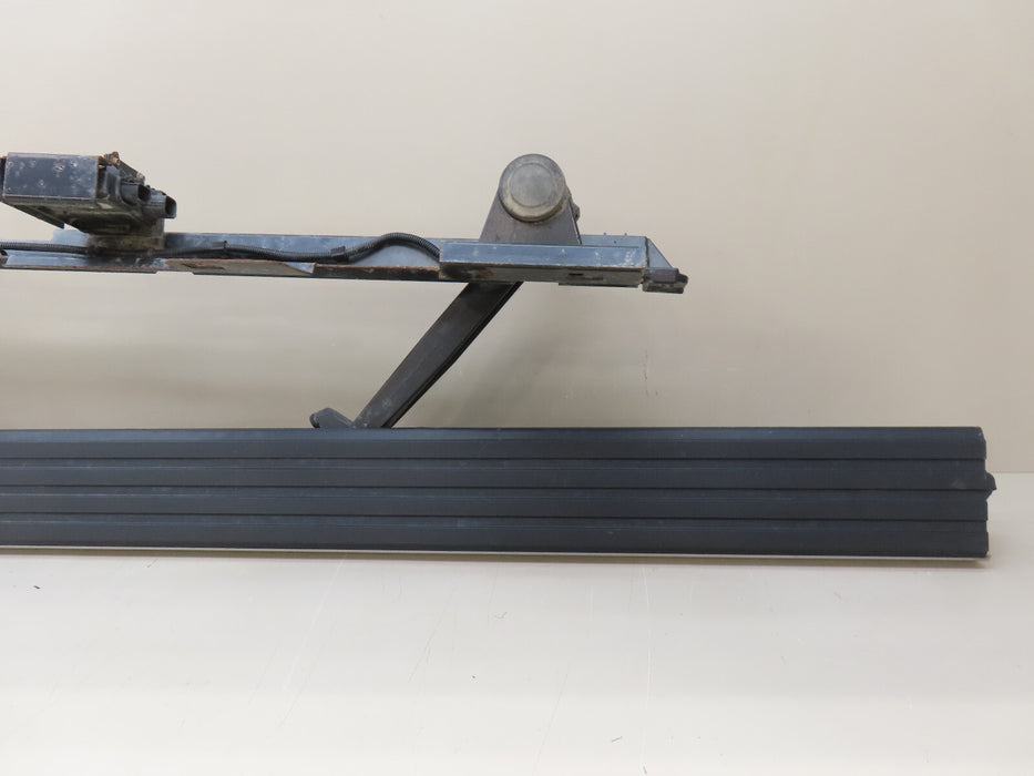 2020-2023 CHEVROLET/GMC SILVERADO SIERRA 1500 RIGHT POWER RUNNING BOARD OEM