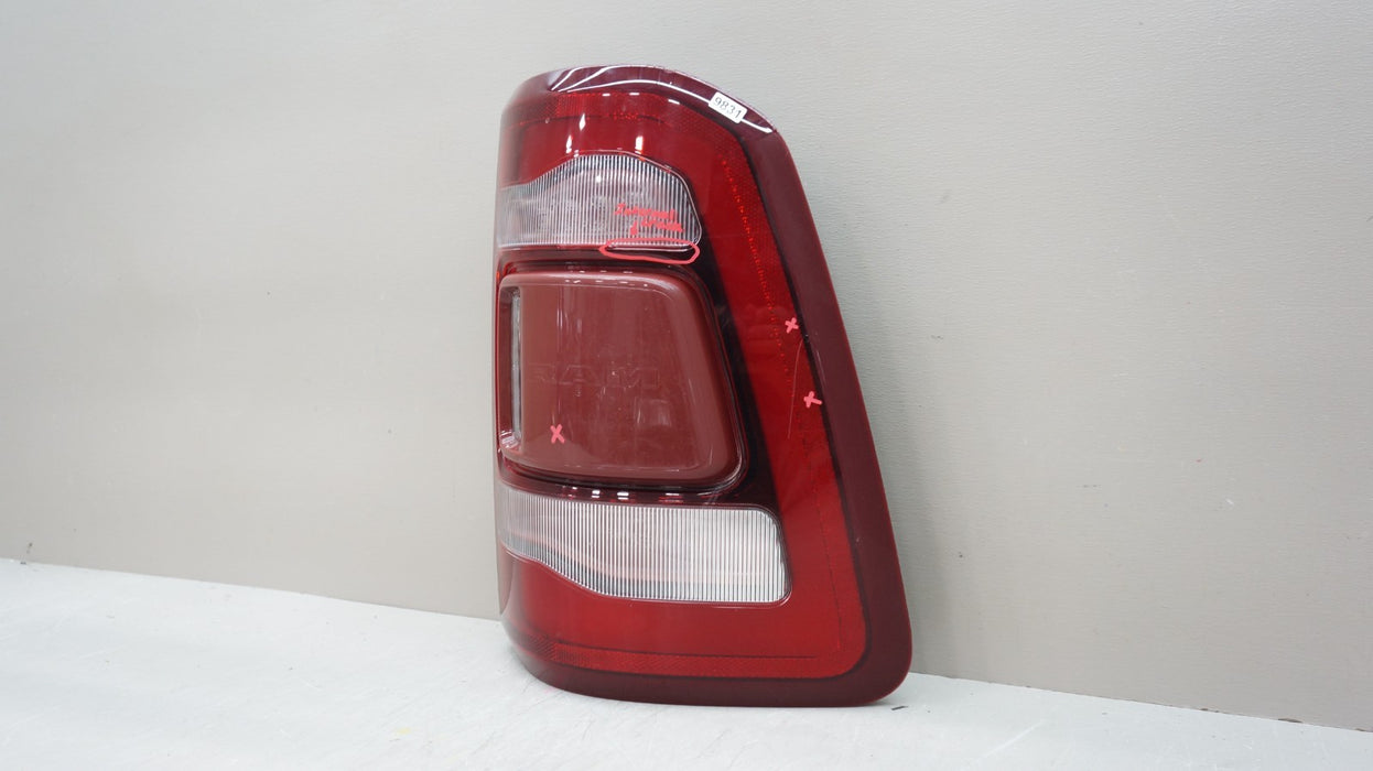 2019-2024 DODGE RAM 1500 REAR RIGHT PASSENGER SIDE TAIL LIGHT W BLIND SPOT OEM