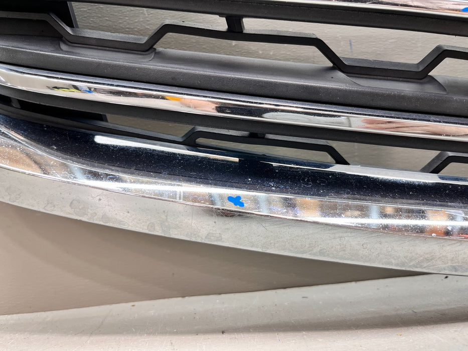 2013-2017 CHEVROLET TRAVERSE FRONT UPPER GRILLE 20988633 OEM