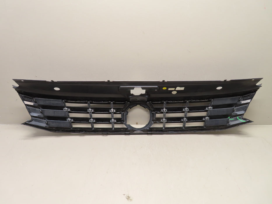 2016 2017 VOLKSWAGEN PASSAT UPPER GRILL GRILLE OEM