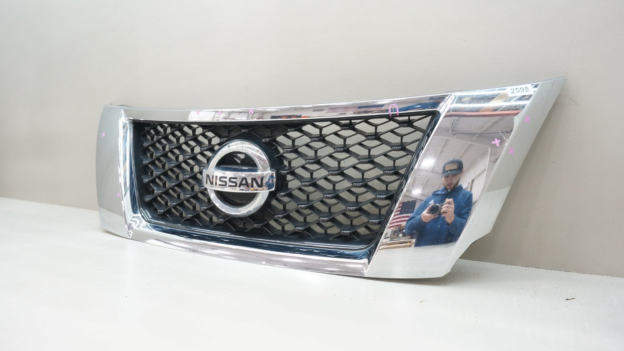 2013-2016 NISSAN PATHFINDER FRONT BUMPER RADIATOR CHROME GRILLE OEM 62310 3KN0B