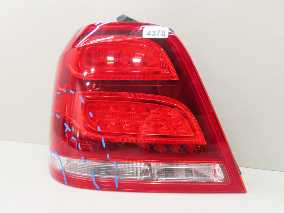 2013-2015 MERCEDES-BENZ GLK 250 REAR LEFT DRIVER SIDE TAIL LIGHT OEM A2049060357
