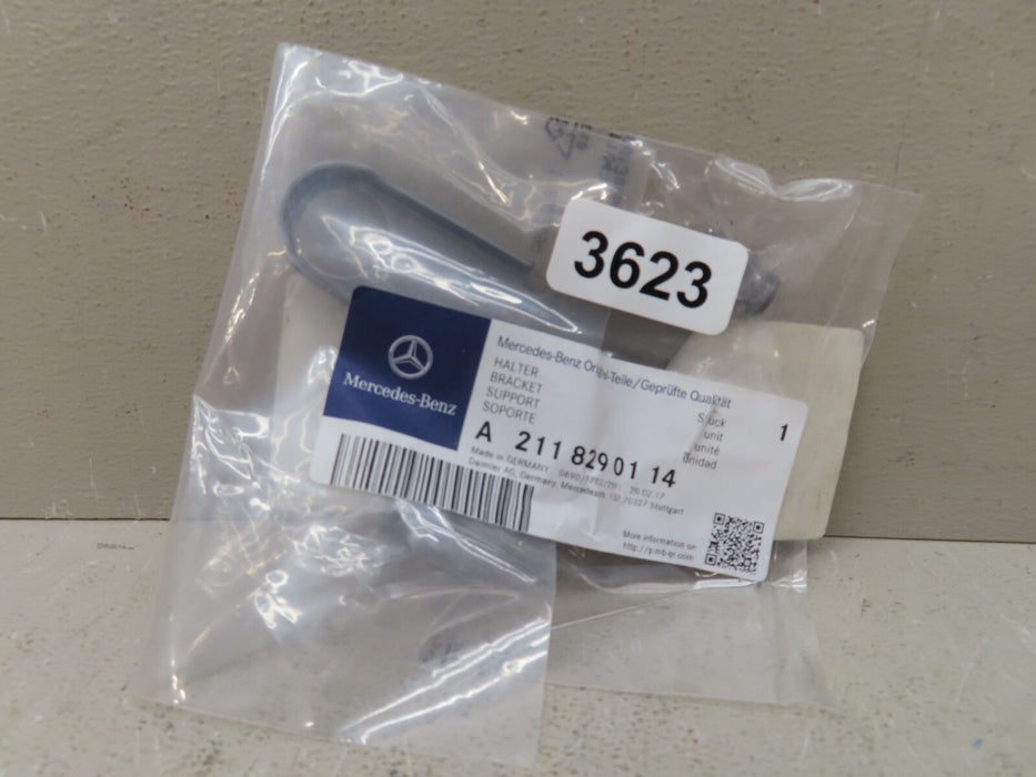 2003-2009 MERCEDES-BENZ E350 E550 E63AMG FRONT DRIVER SIDE HEADLIGHT BRACKET OEM