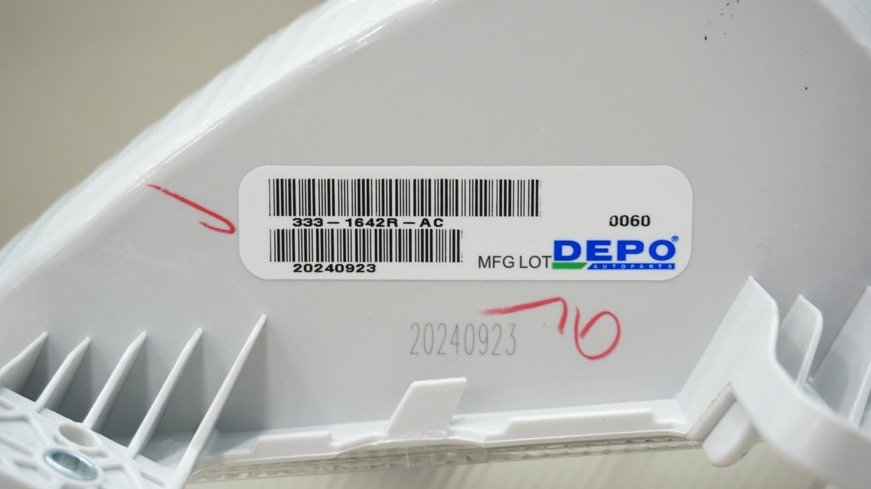2019-2023 JEEP RENEGADE FRONT RIGHT PASSENGER SIDE TURN SIGNAL LIGHT AFTERMARKET