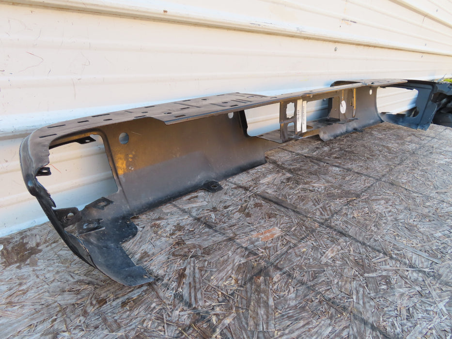 2014-2018 CHEVROLET SILVERADO GMC SIERRA REAR METAL BUMPER OEM 84077974