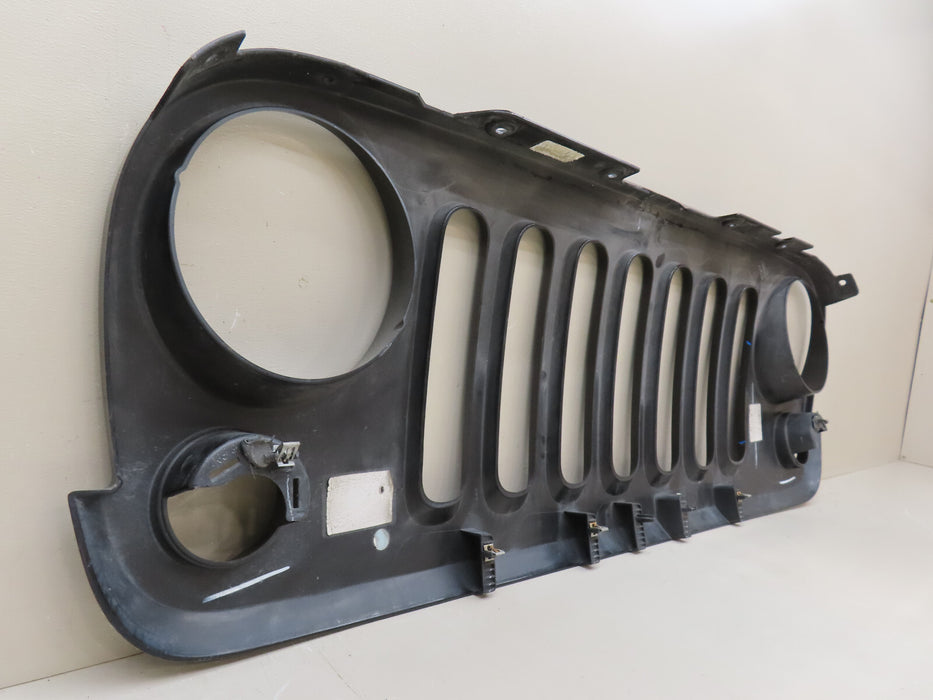 2007-2018 JEEP WRANGLER JK FRONT RADIATOR GRILL GRILLE OEM 1BM91TRM