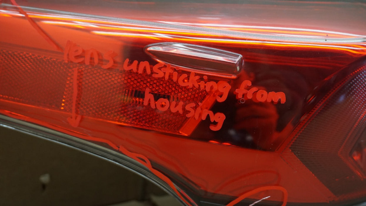 2016-2018 TOYOTA RAV4 RAV-4 REAR LEFT DRIVER SIDE OUTER TAILLIGHT TAILLAMP OEM