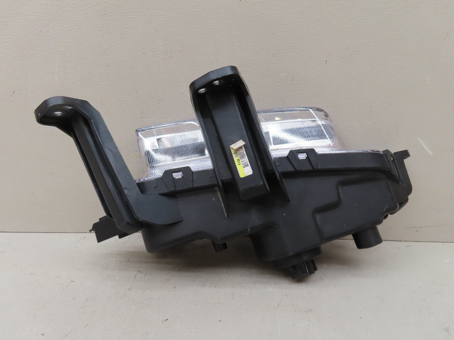 2018 2019 HYUNDAI ELANTRA FRONT RIGHT PASSENGER FOG LIGHT LED OEM 92208-G3