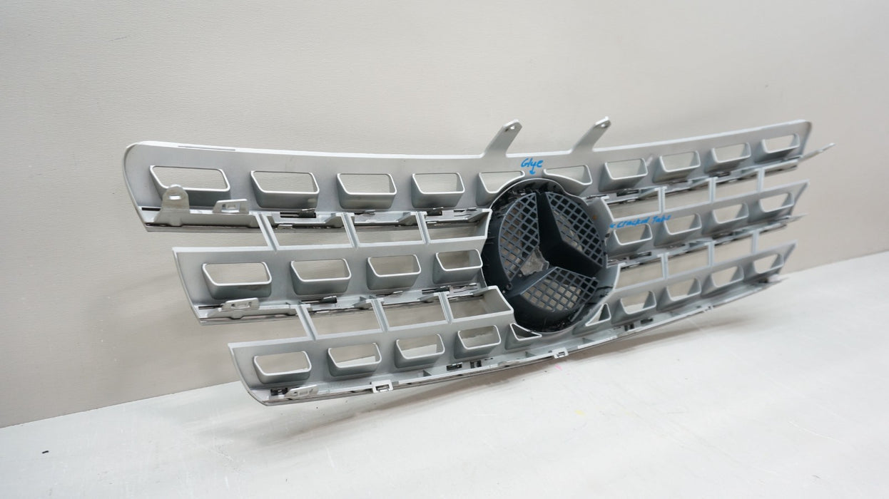 2009-2011 MERCEDES-BENZ ML350 ML550 ML550 FRONT BUMPER GRILLE OEM A1648880923