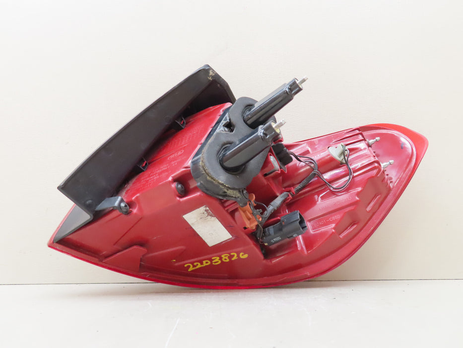 2019-2020 KIA SORENTO LEFT DRIVER SIDE OUTER TAIL LIGHT HALOGEN OEM 92401-C650