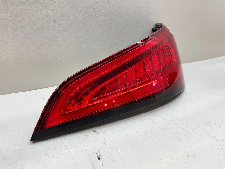 2013-2017 AUDI Q5 SQ5 RH RIGHT PASSENGER INNER LED TAIL LIGHT 8R0 945 094 D