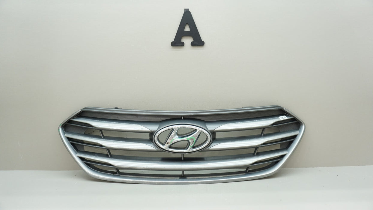 2017-2018 HYUNDAI SANTA FE FRONT BUMPER CENTER GRILL GRILLE OEM 86351-4Z500