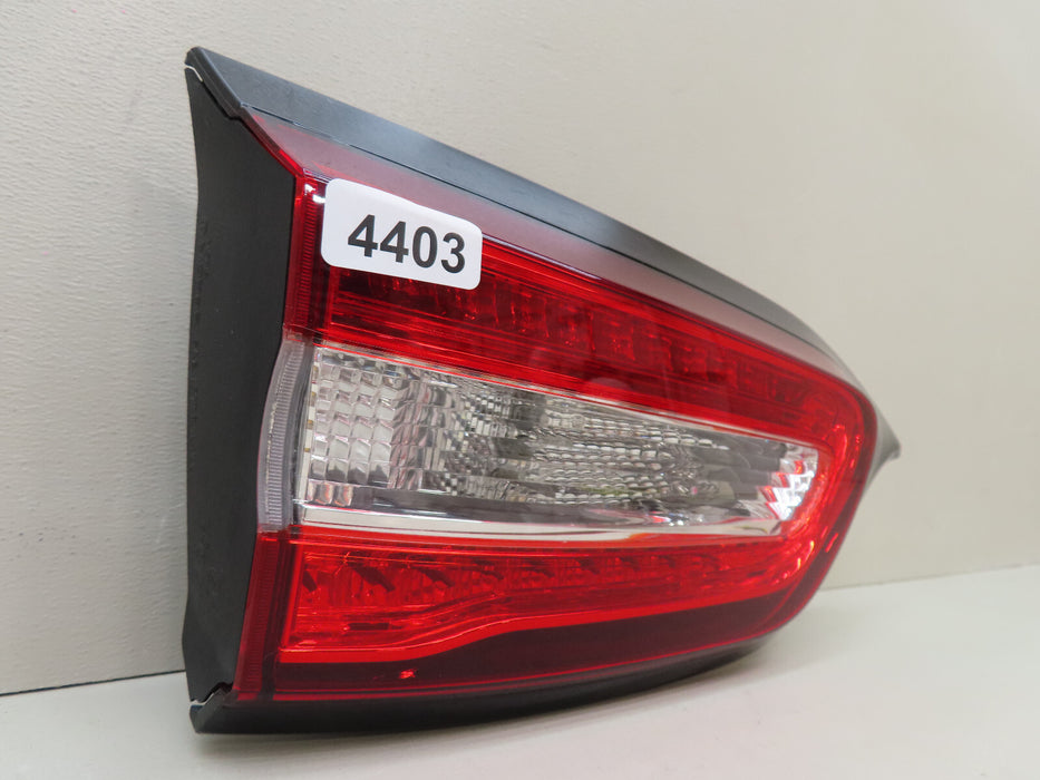2014-2018 JEEP CHEROKEE REAR LEFT DRIVER SIDE TAIL LIGHT INNER OEM 68275964AG