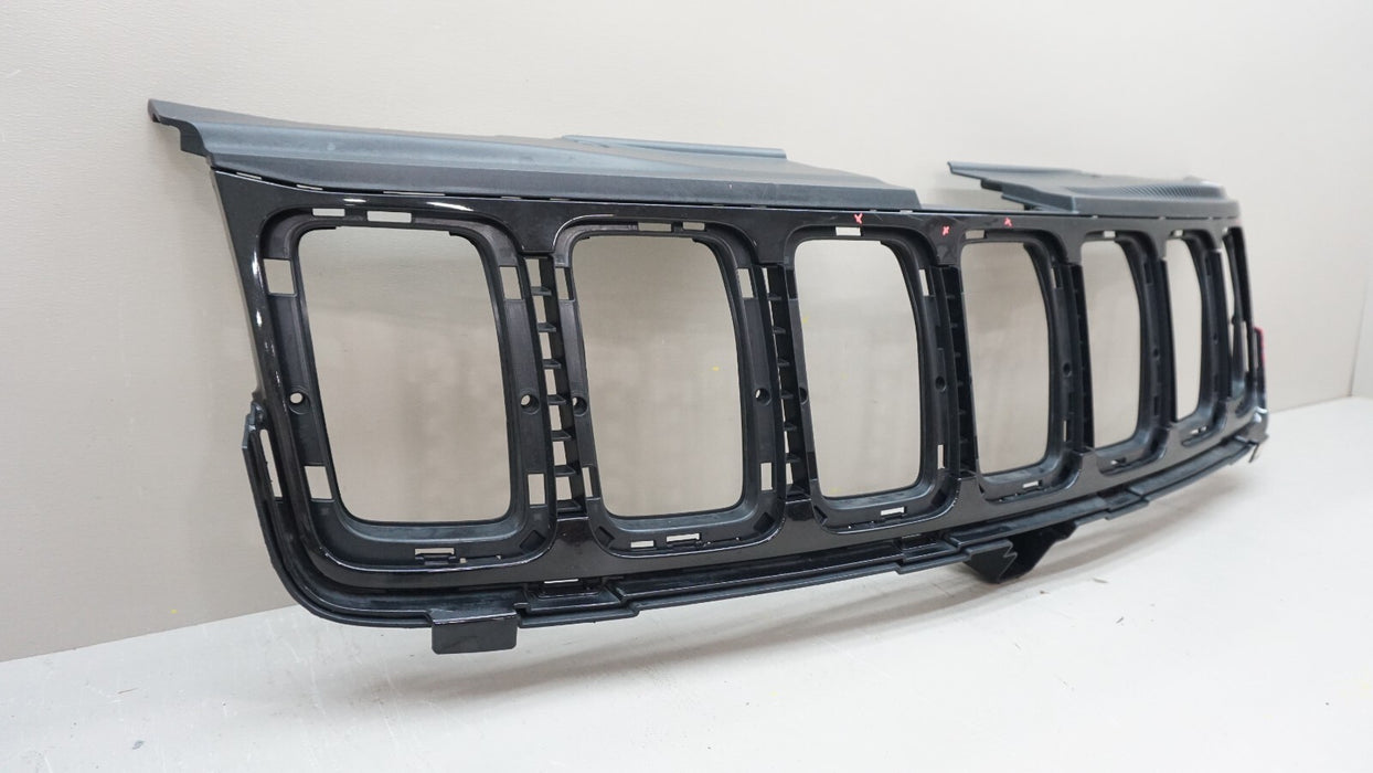 2016-2021 JEEP GRAND CHEROKEE FRONT UPPER RADIATOR GRILLE OEM 68258419AC