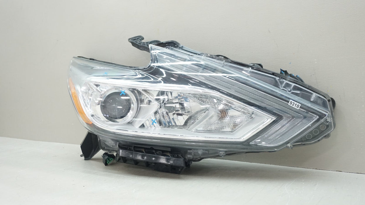 2016-2018 NISSAN ALTIMA FRONT RIGHT PASSENGER SIDE HALOGEN HEADLIGHT OEM
