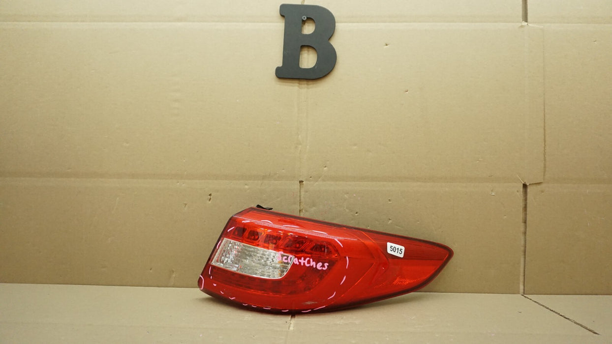 2015-2017 HYUNDAI SONATA REAR LEFT DRIVER SIDE TAIL LIGHT HALOGEN OEM 15 16 17