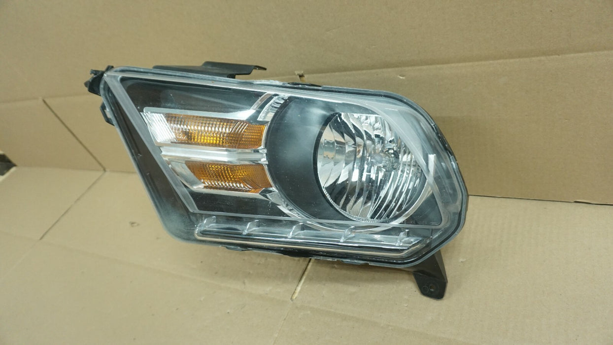 2010-2014 FORD MUSTANG GT LEFT DRIVER SIDE HEADLIGHT HALOGEN LAMP LENS OEM