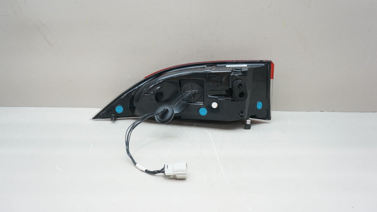2020-2025 LINCOLN AVIATOR REAR RIGHT PASSENGER SIDE TAIL LIGHT OEM