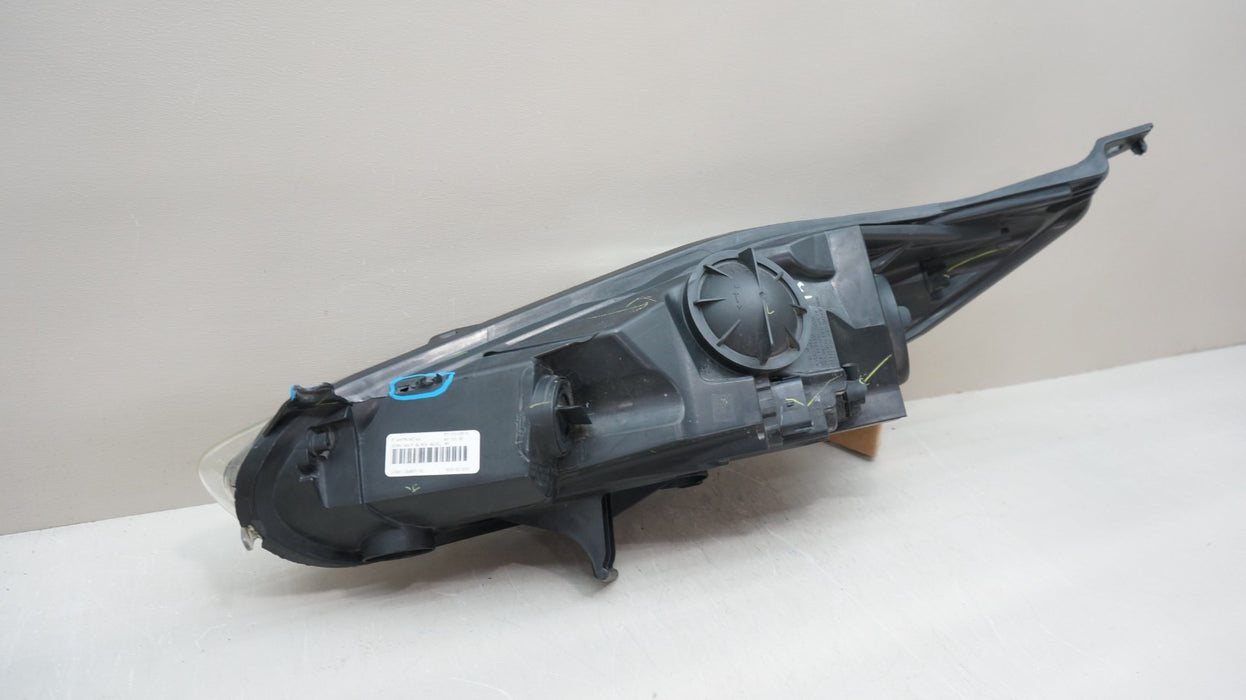 2014-2019 FORD FIESTA FRONT RIGHT PASSENGER SIDE HEADLIGHT HALOGEN OEM