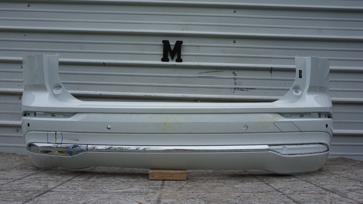 2018-2020 VOLVO XC60 T6 REAR BUMPER COVER OEM 18 19 20