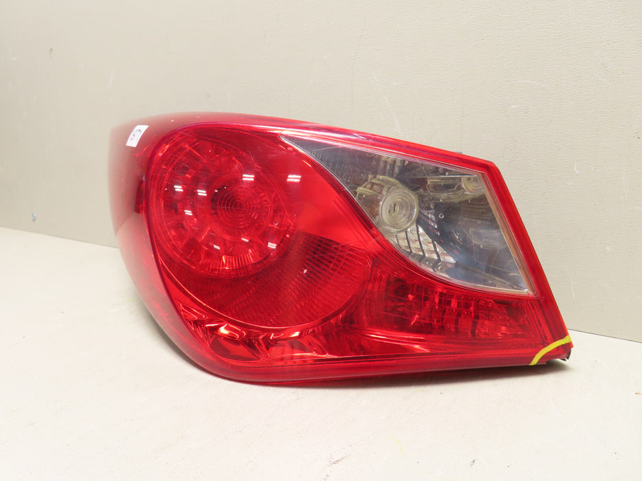 2011-2014 HYUNDAI SONATA REAR LEFT DRIVER SIDE OUTER TAIL LIGHT LAMP OEM