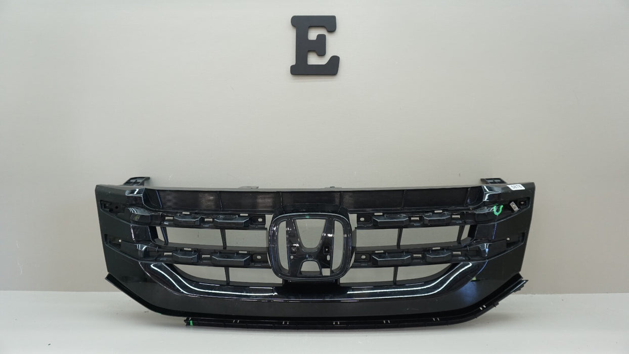 2014-2017 HONDA ODYSSEY FRONT BUMPER RADIATOR GRILLE GRILL OEM 75100-TK8-A110-M1