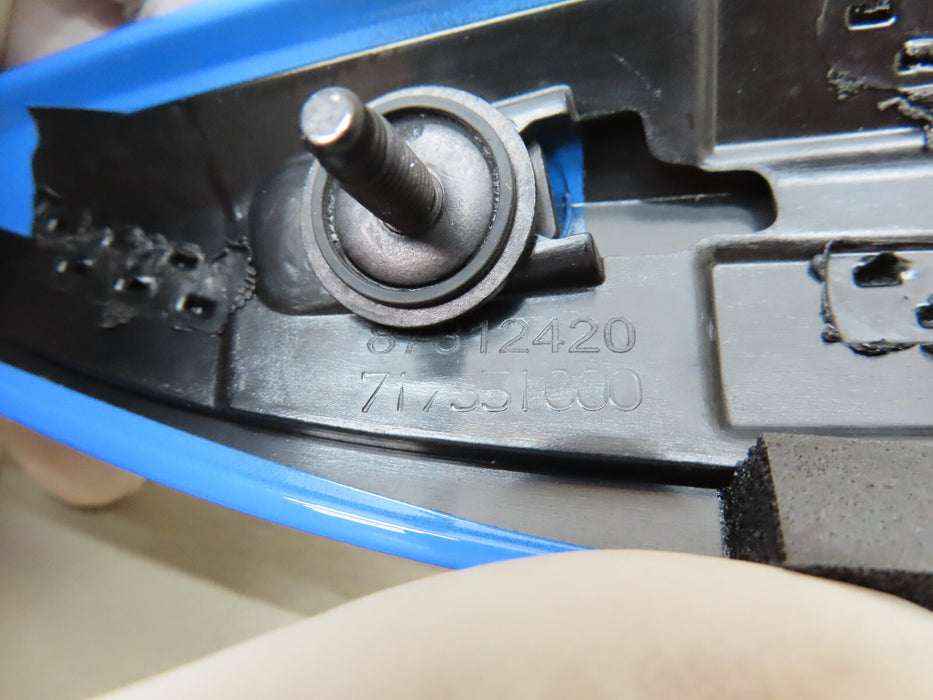 2023-2025 CHEVROLET CORVETTE Z06 LEFT INNER BRACKET SCOOP RAPID OEM 85648660