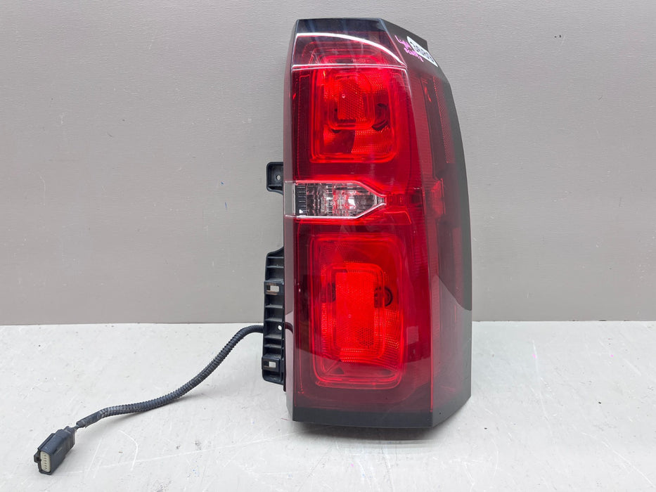 2015-2020 CHEVROLET TAHOE SUBURBAN RH PASSENGER RIGHT TAILLIGHT OEM