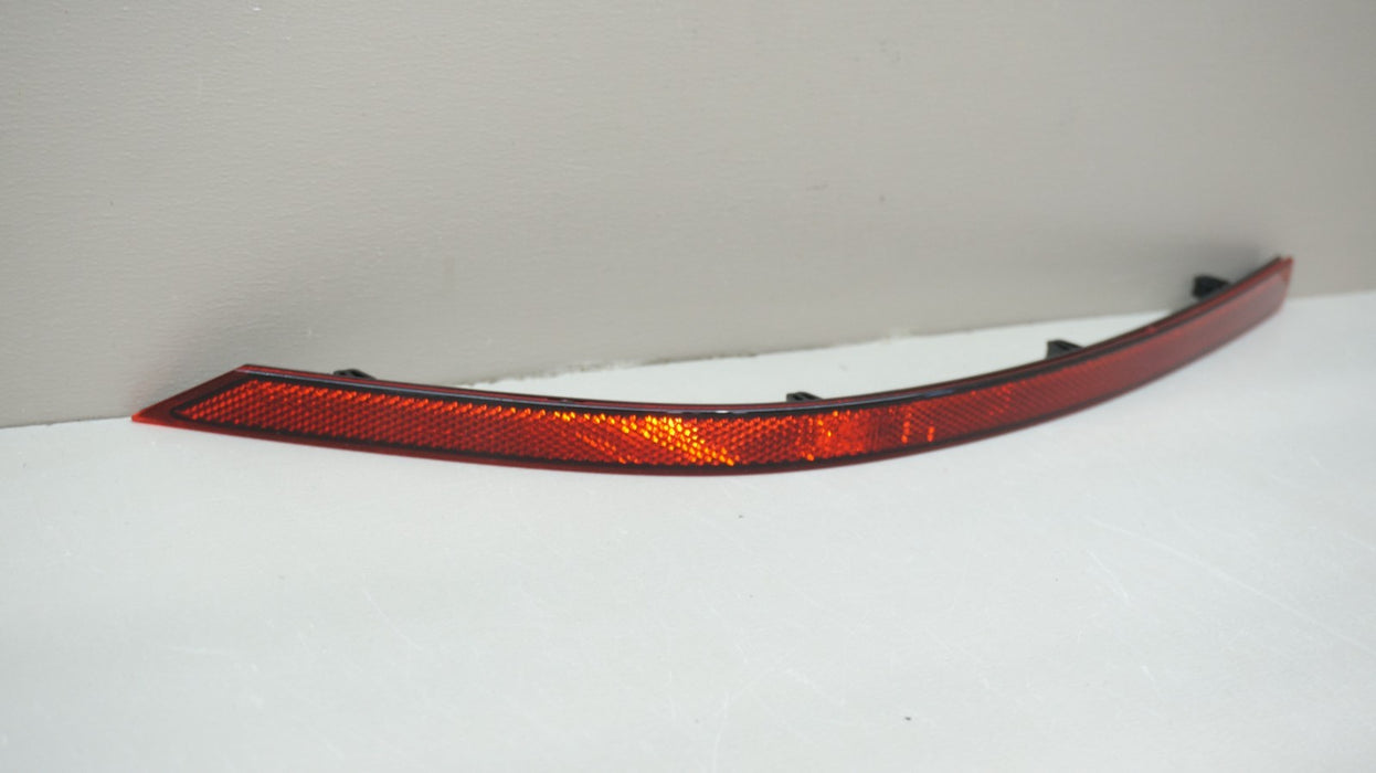 2021-2025 VOLKSWAGEN ATLAS REAR LEFT OUTER BUMPER REFLECTOR LIGHT OEM 3CN945105