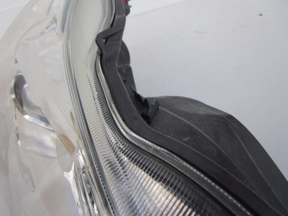 10 11 12 SUBARU OUTBACK FRONT RIGHT HEADLIGHT OEM