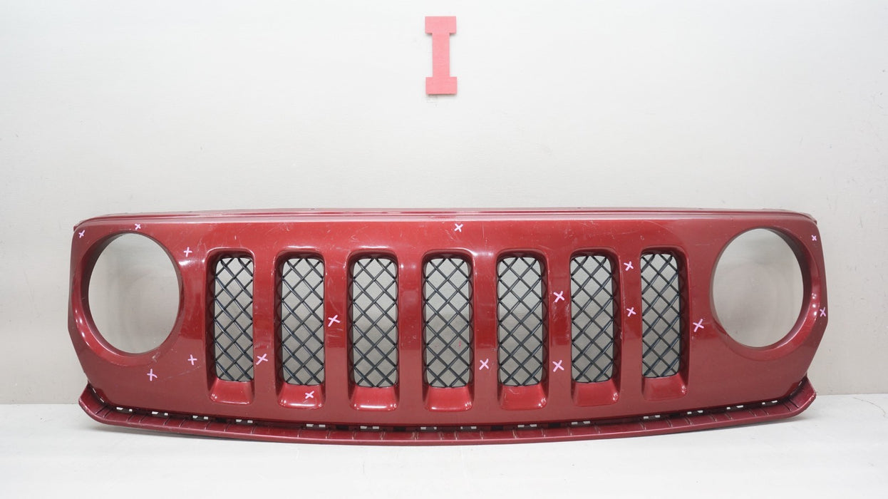 2011-2017 JEEP PATRIOT FRONT RADIATOR GRILLE GRILL 741350BS2AA OEM