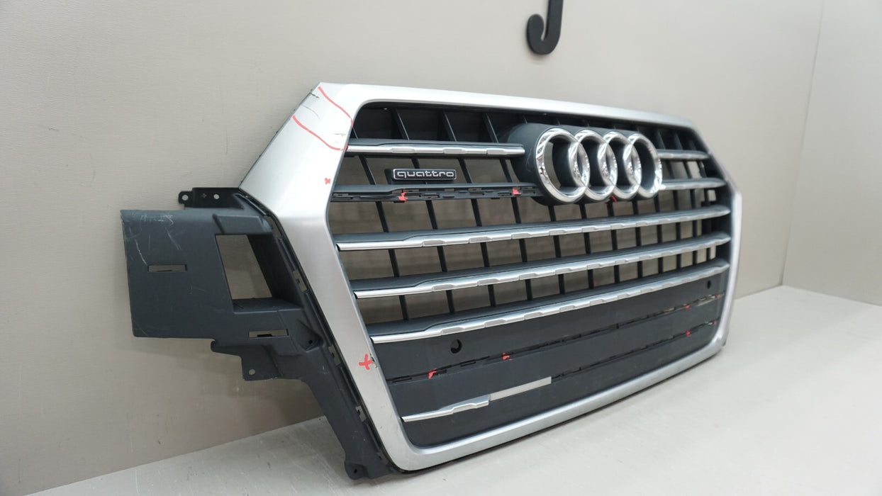 2017-2019 AUDI Q7 QUATTRO FRONT BUMPER UPPER GRILLE 4M0853651 OEM