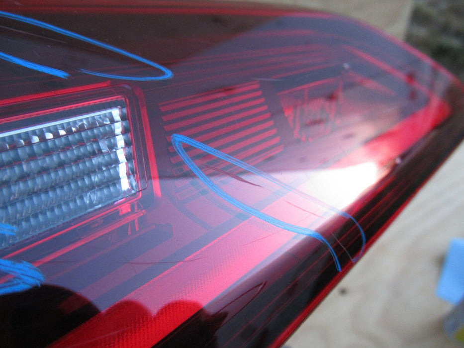 2017 - 2019 INFINITI Q60 RIGHT PASSENGER SIDE TAIL LIGHT STOP BRAKE LAMP OEM