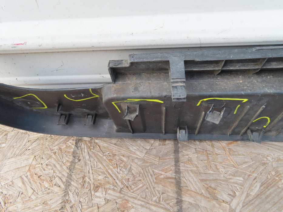 2015-2019 CHEVROLET/GMC 2500HD/3500HD REAR BUMPER COVER STEP PAD OEM