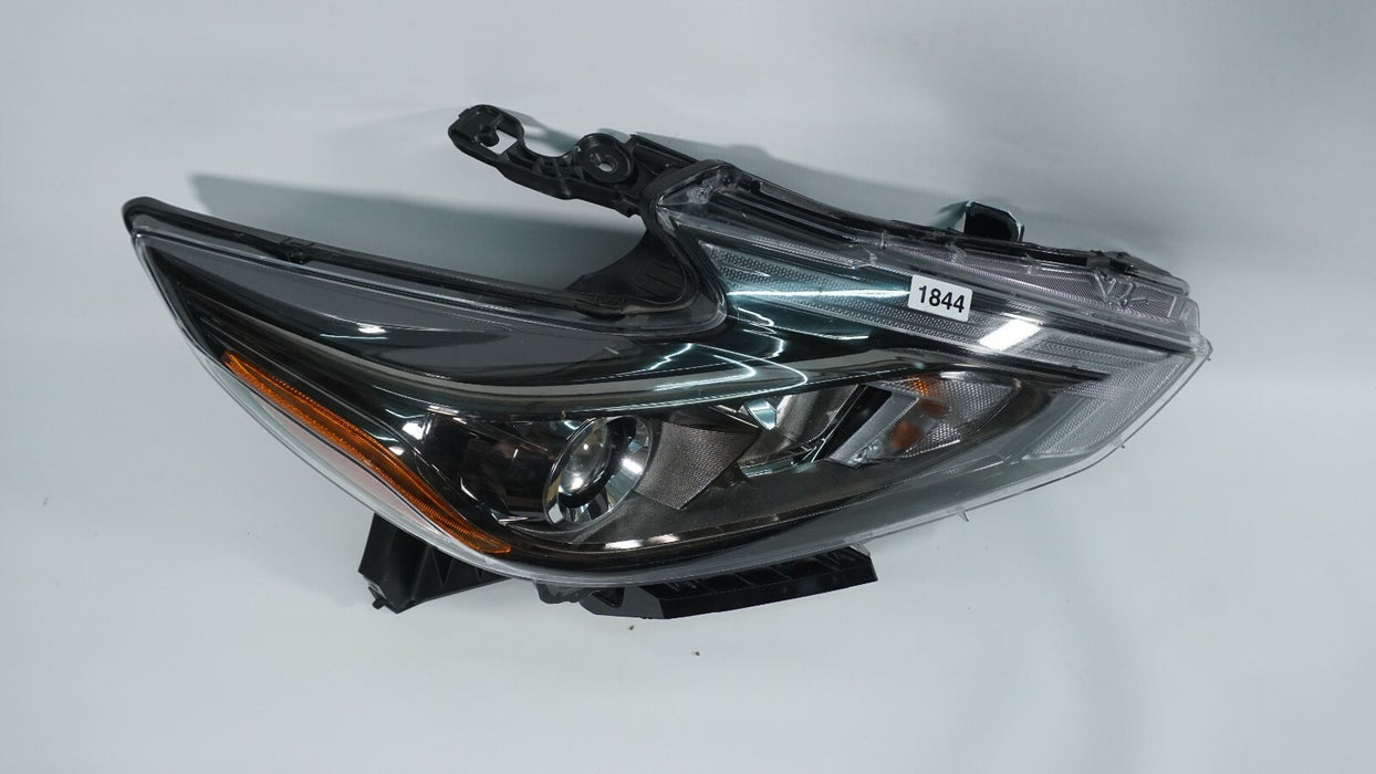 2016-2018 NISSAN ALTIMA RIGHT PASSENGER SIDE HEADLIGHT HALOGEN LAMP LENS OEM
