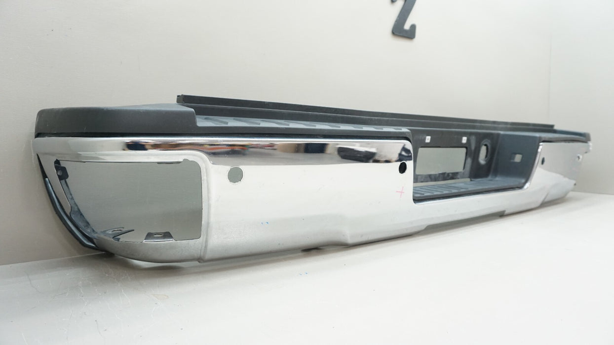 2016-2019 CHEVROLET SILVERADO GMC SIERRA 2500 REAR METAL BUMPER OEM 84204606