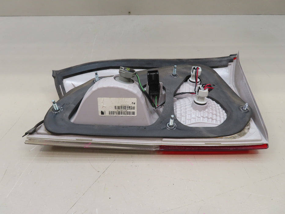 2010-2017 GMC TERRAIN LEFT DRIVER SIDE INNER TAIL LIGHT OEM