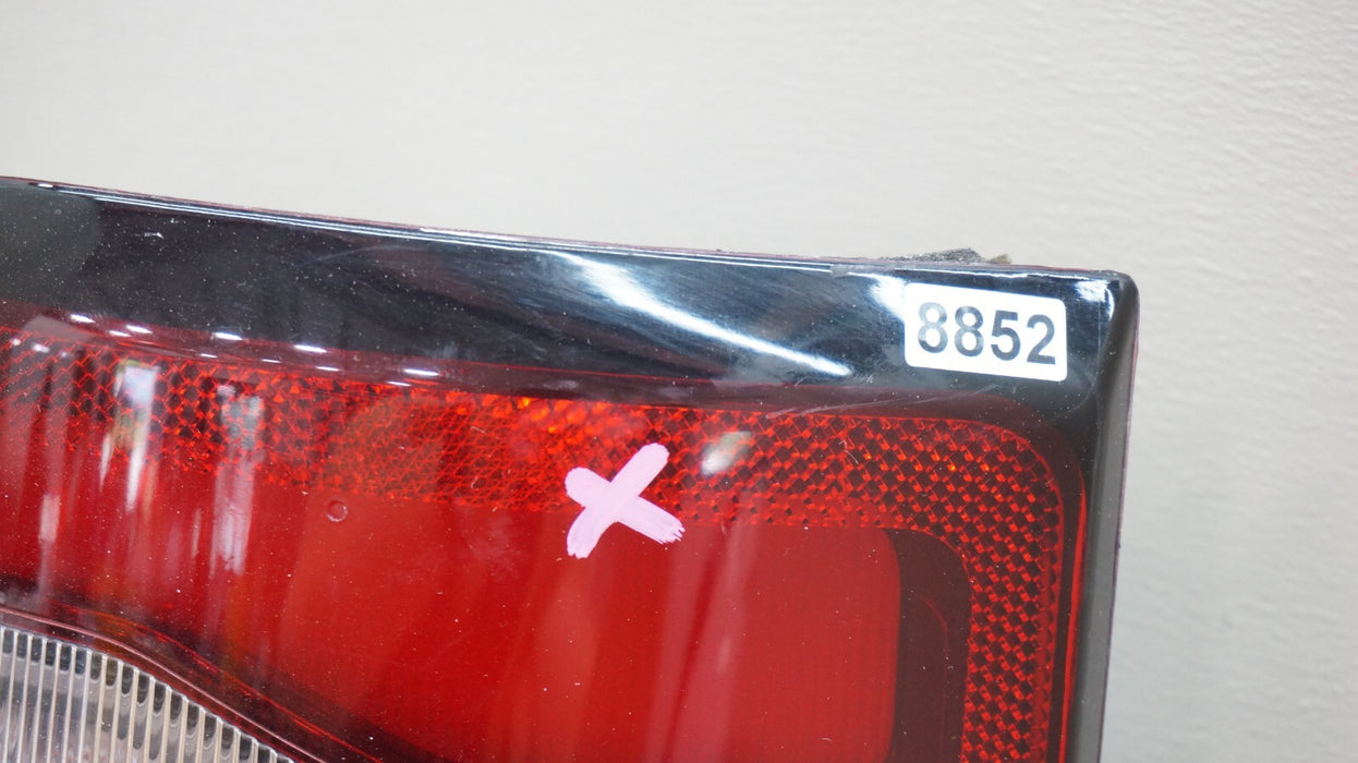 2019-2024 DODGE RAM 1500 REAR LEFT SIDE TAIL LIGHT OEM 55112993AD *CRACKED*