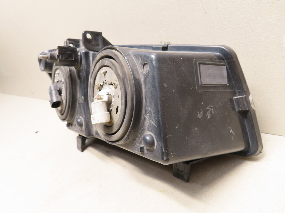 2003-2007 CHEVROLET SILVERADO 1500 AVALANCHE LEFT DRIVER HEADLIGHT HALOGEN OEM