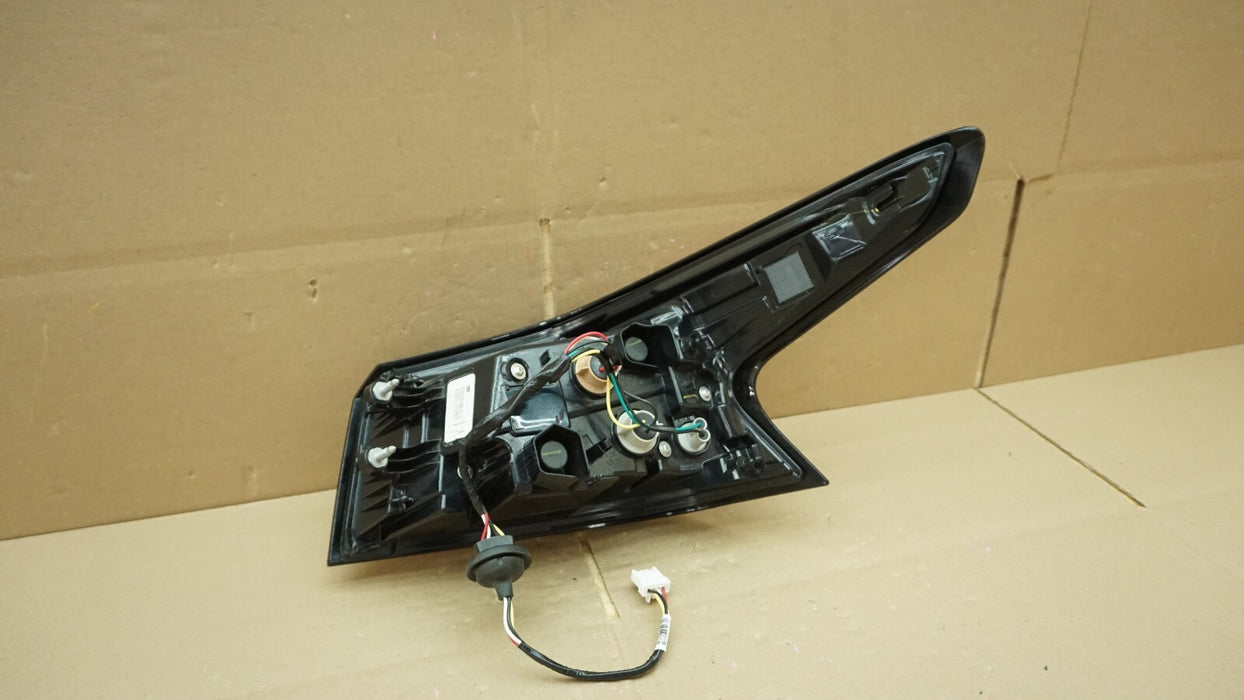 2019-2022 NISSAN ALTIMA REAR LEFT DRIVER SIDE TAIL LIGHT HALOGEN OEM 19 20 21 22